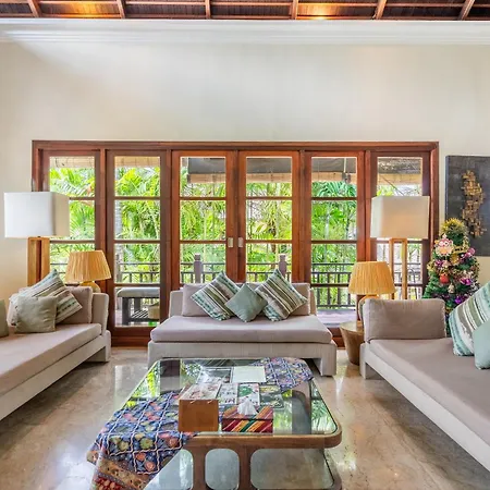 Boutique Hotel Villa Cantik And Karma Beach Club-3